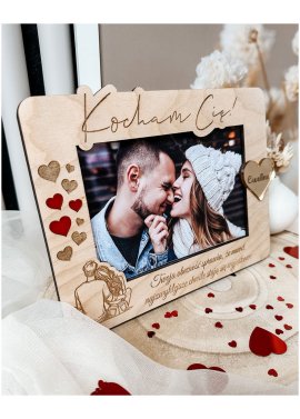 Drewniana ramka na zdjęcie „Kocham Cię” – personalizowana