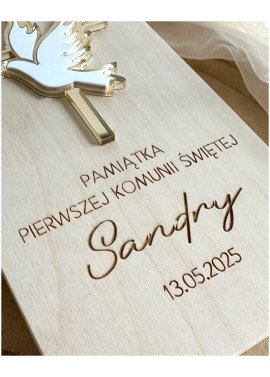 Personalizowana drewniana pamiątka Pierwszej Komunii...