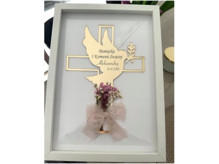 Pamiątka I Komunii Świętej z gołębicą w ramce - personalizowana