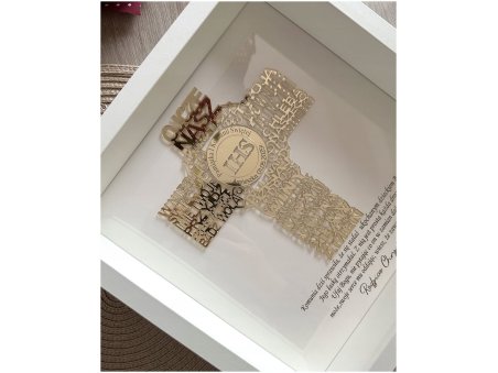 Pamiątka I Komunii Świętej w ramce z krzyżem z modlitwy – personalizowana