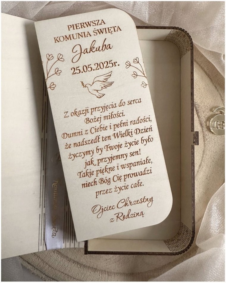 Drewniane pudełko na pamiątkę I Komunii Świętej –...