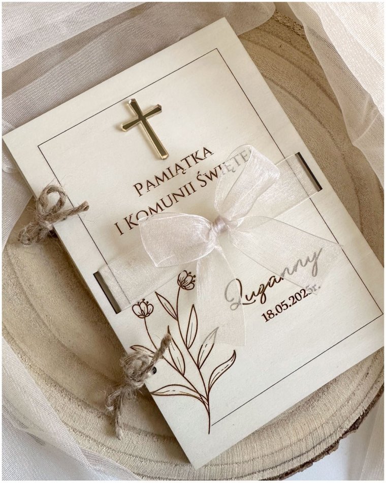 Pamiątka komunijna - drewniana kartka