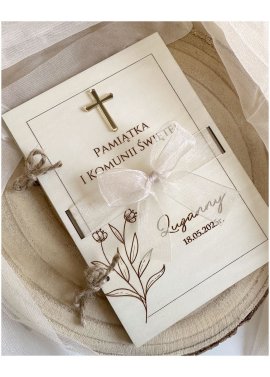 Pamiątka komunijna - drewniana kartka