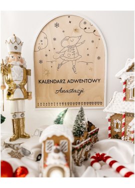Drewniany kalendarz adwentowy w białej ramce z myszką na...